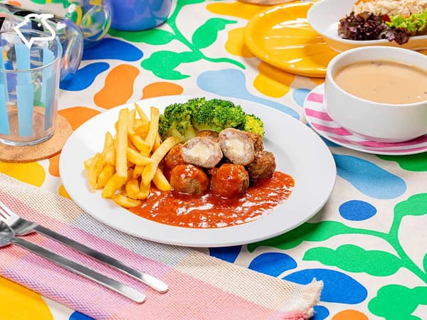 8pcs Cheesy Beef Meatballs with Mushroom Soup