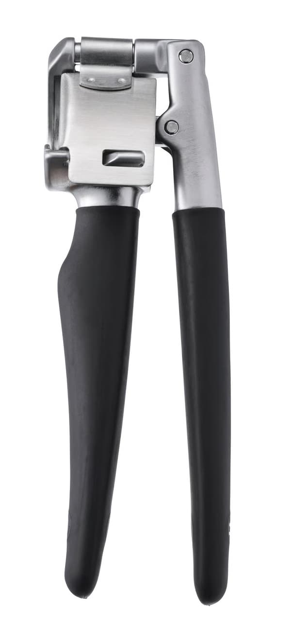 A black IKEA 365+ VÄRDEFULL garlic press