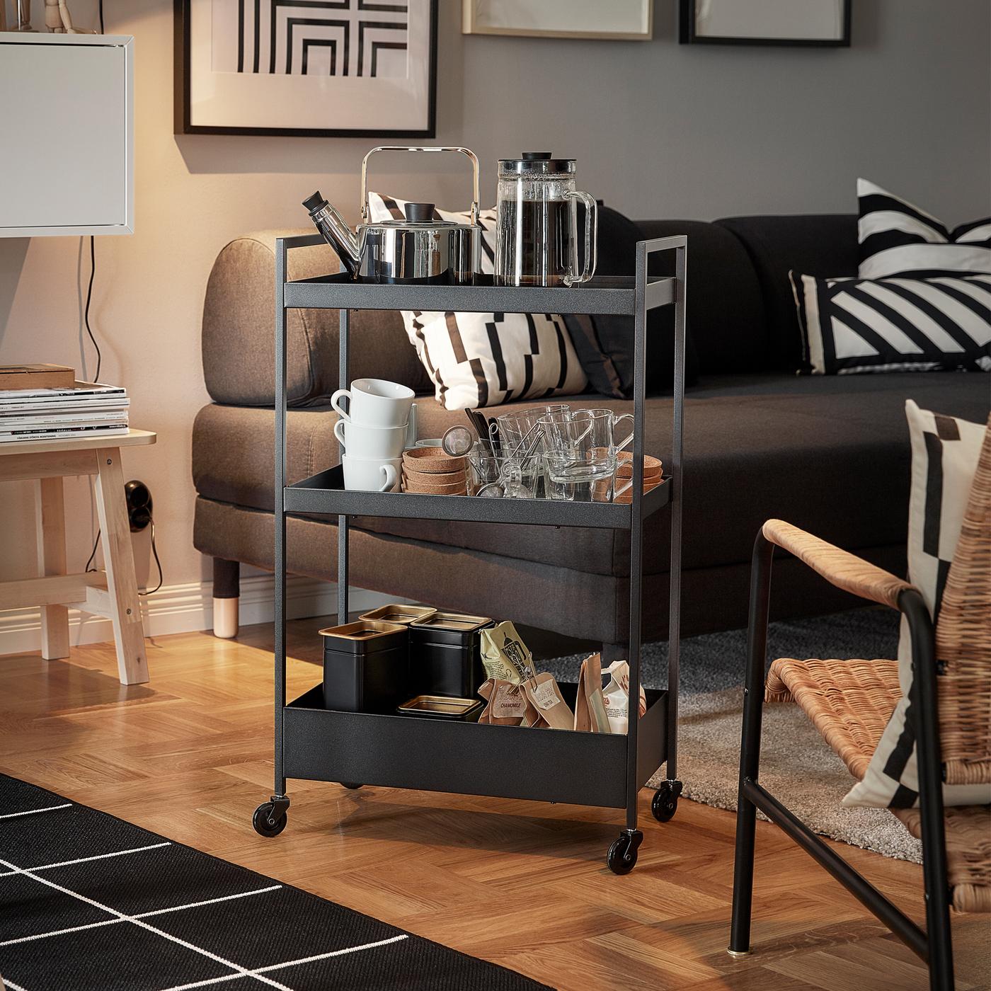 A dining room with details that define - IKEA