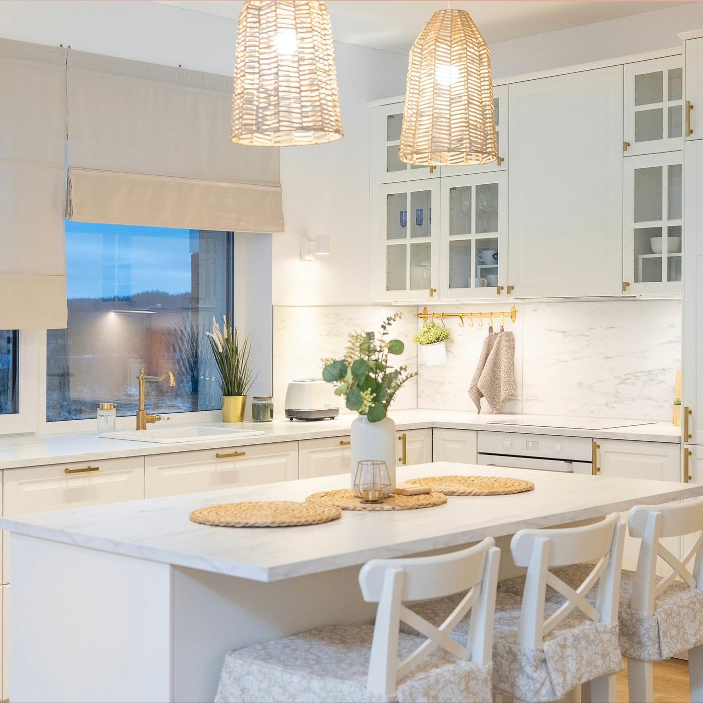 A carousel of home makeovers showcasing transformations in bedrooms, kitchens and living rooms.