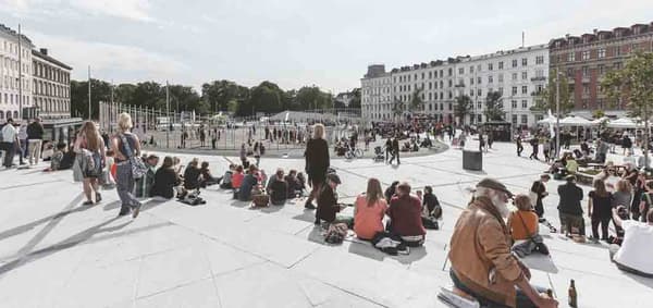 a-communal-space-for-leisure-and-sports-in-israels-plads-square-in-copenhagen