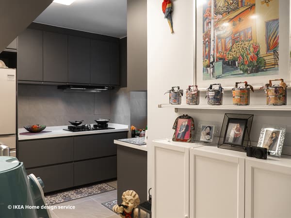 A contemporary style kitchen in a 3-room BTO flat in Singapore, owned by a retired couple, designed by IKEA Home design service