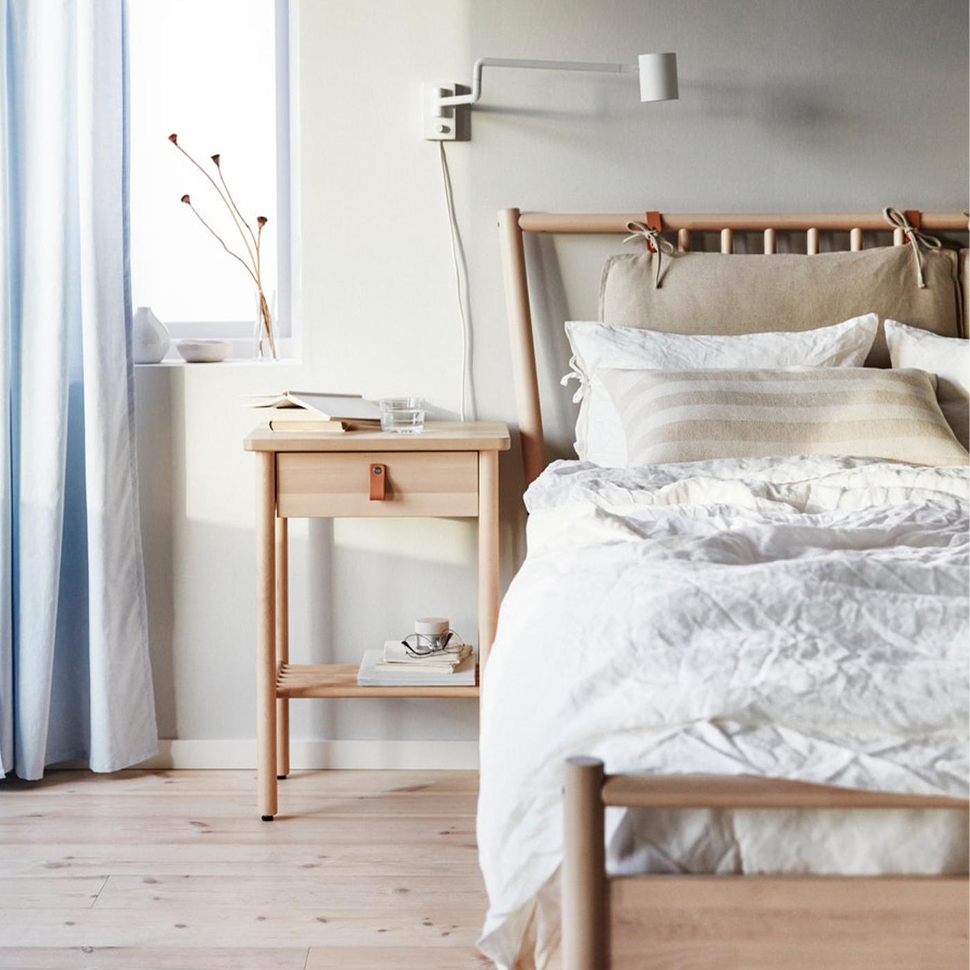 A guide with tips about bed frames to help you choose the best bed for you.
