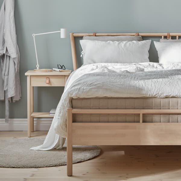 A guide with tips about bed frames to help you choose the best bed for you.