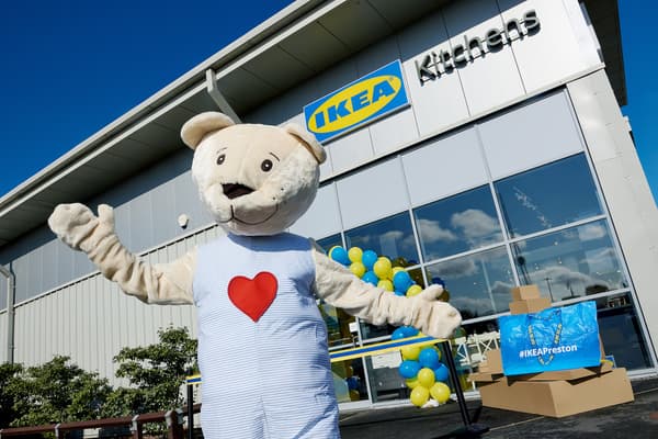 A huge FABLER BJÖRN bear at the front of the Plan & Order Point 
