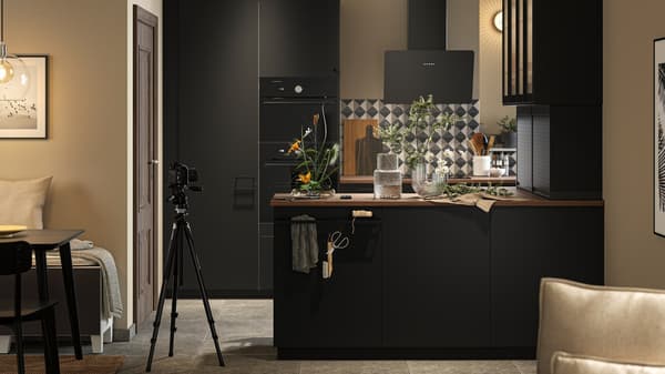 A kitchen with NICKEBO anthracite fronts