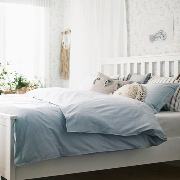 A light, airy bedroom that’s an oasis of calm