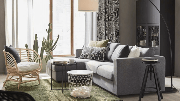 A light grey VIMLE sofa in the living room.