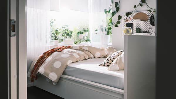 Ideas for a feel-good small bedroom for a busy life - IKEA