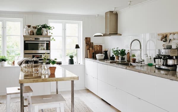 A modern family kitchen that’s easy to use