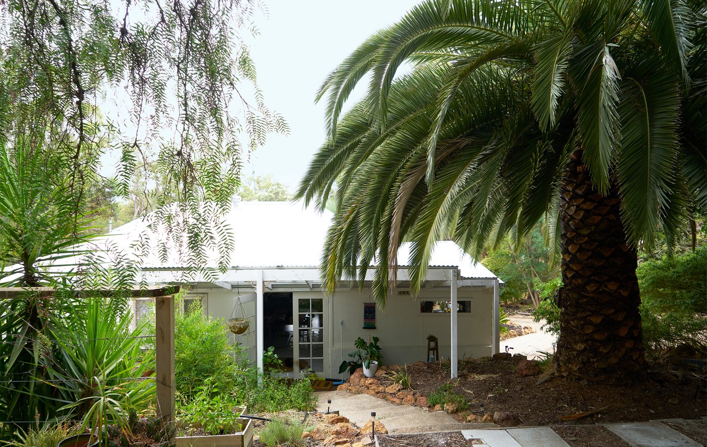 Discover 5 smart room dividers for your small spaces in Singapore