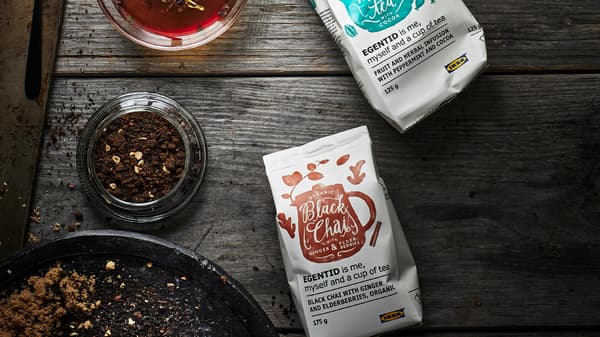 A picture showing two coffee bags from the IKEA EGENTID tea series, which is UTZ certified for sustainable farming.