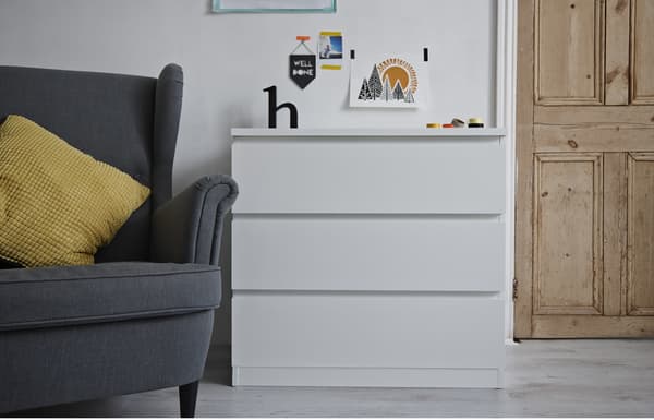 A plain MALM chest of drawers.