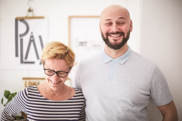 A portrait of Anikó and Robert.