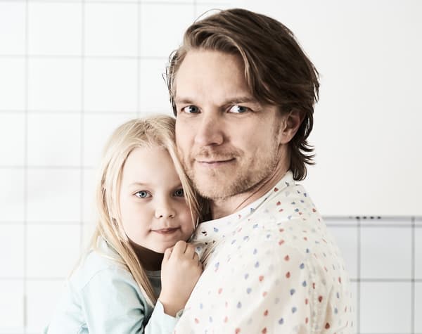 A portrait of Henrik and Ida.