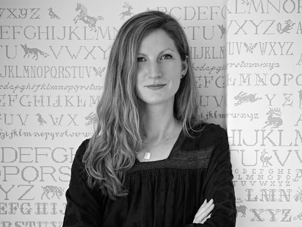 A portrait of stylist Abigail Edwards.