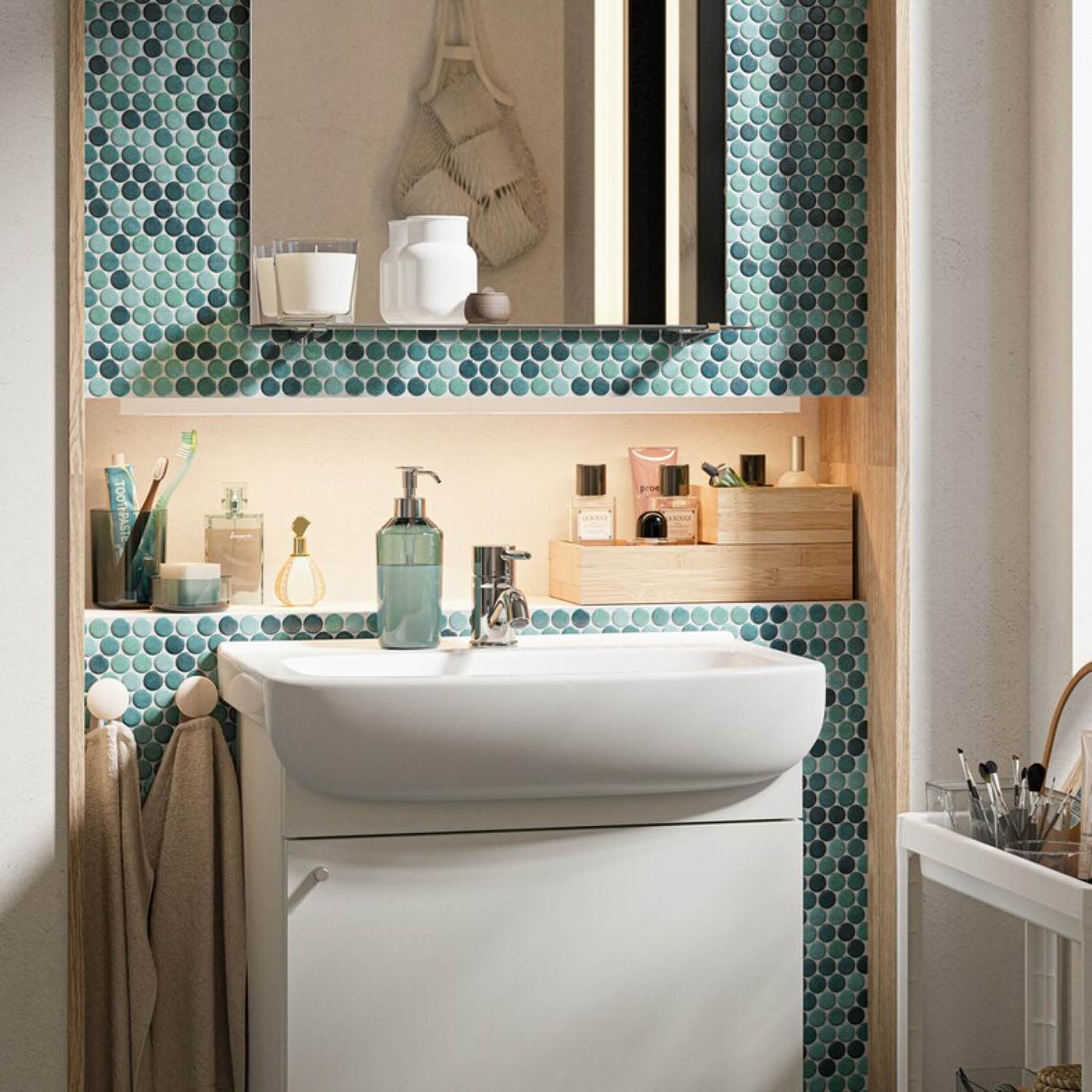A refreshing bathroom and laundry nook in one