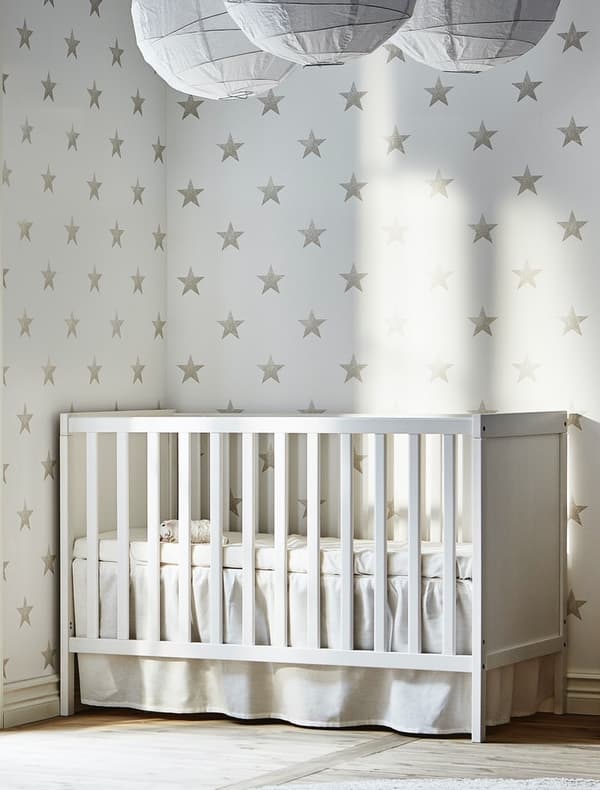 A safe cot for babies