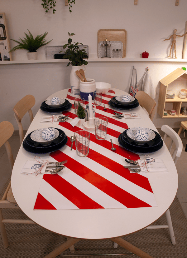 A simple and modern Christmas dinner table