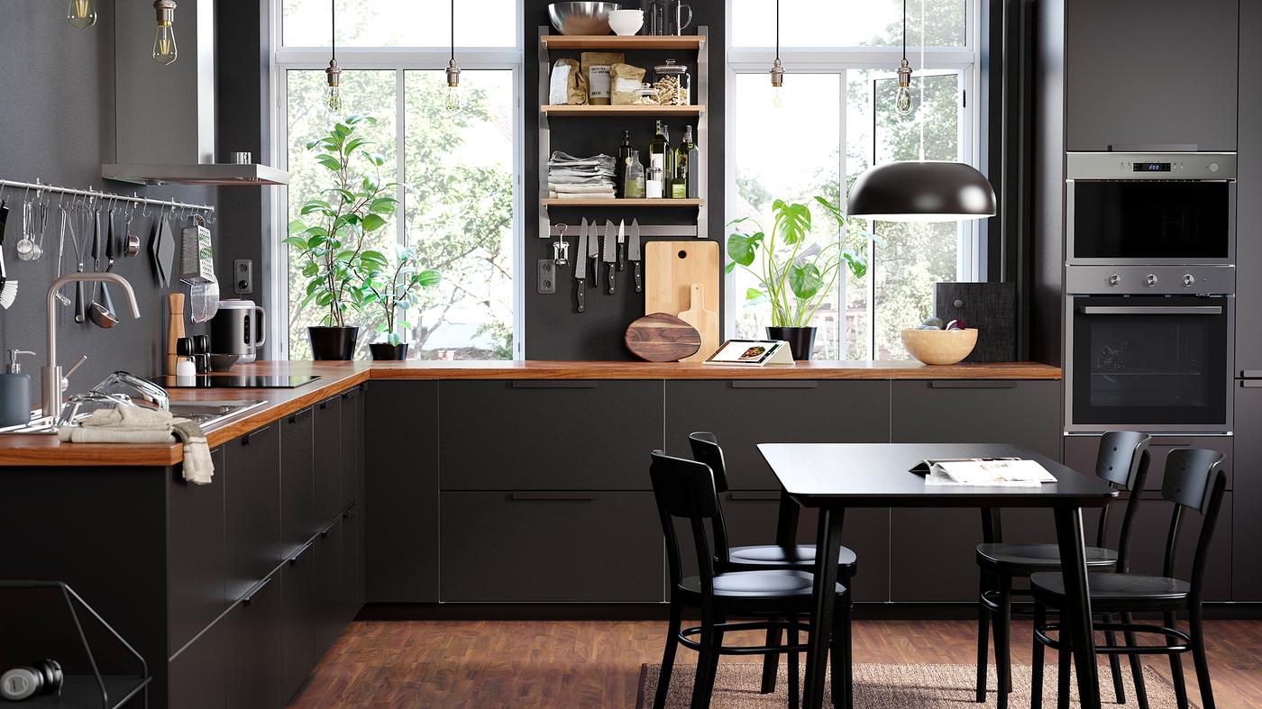 KUNGSBACKA: A modern black kitchen - IKEA