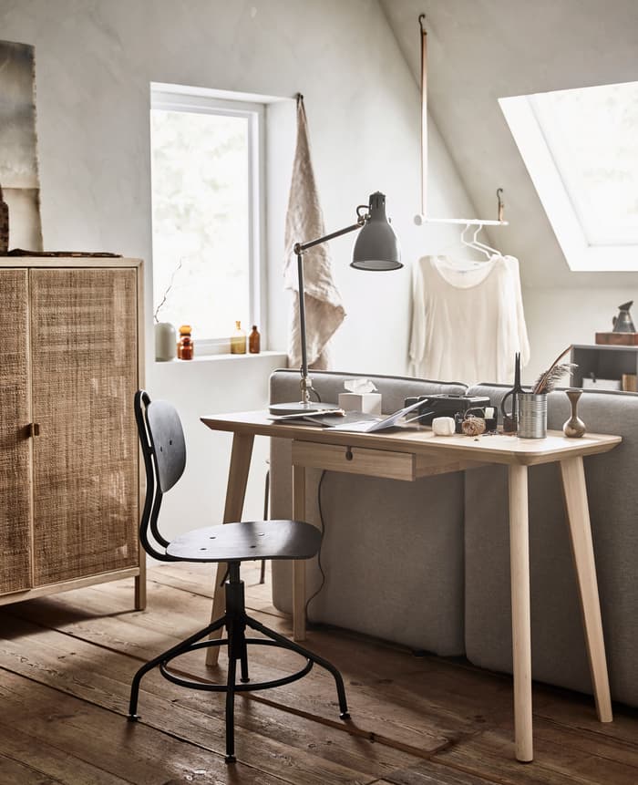 Create a simple guest/lounge/office space - IKEA