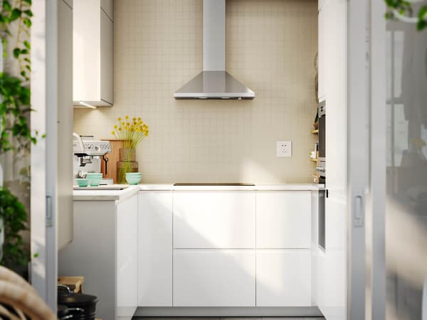 A white METOD Kitchen