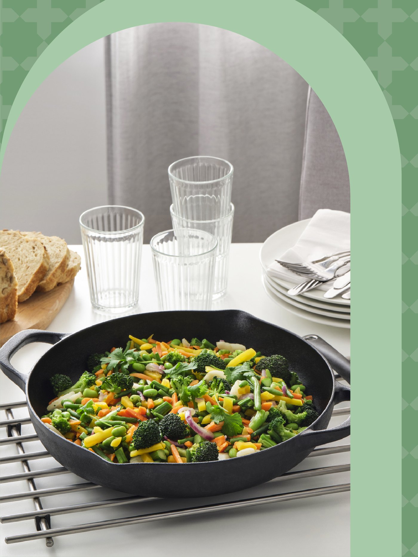 أدوات المطبخ وأدوات المائدة