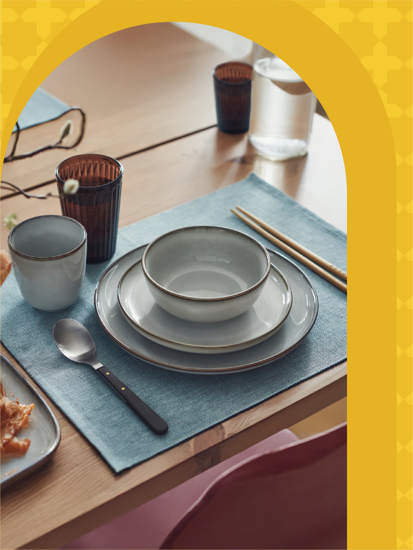 أدوات المطبخ وأدوات المائدة