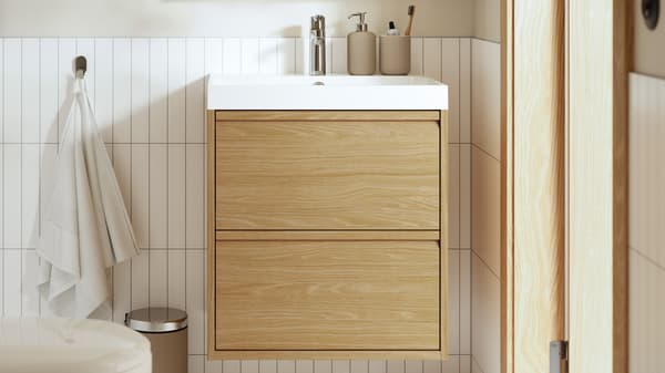 ÄNGSJÖN bathroom system.