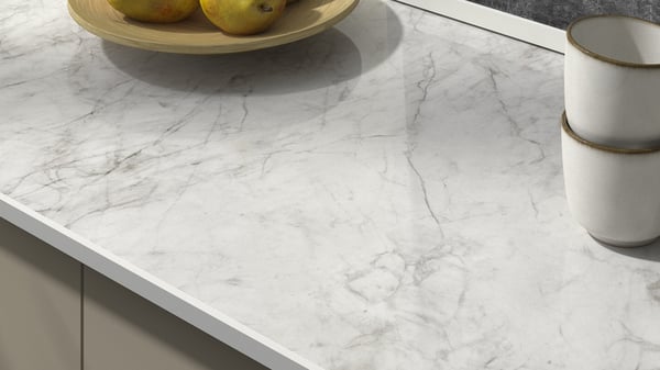 الدليل المتاكمل للعناية بأسطح عمل المطبخ