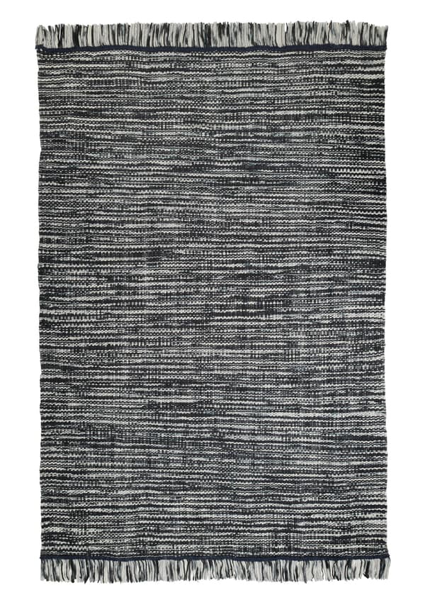 alfonbra gris y negra