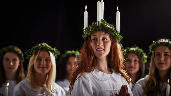 Am 12. Dezember bringen Sängerinnen und Sänger Licht und Wärme in die dunkle Jahreszeit - mit wunderschönen Lucia-Liedern im
schwedischen IKEA Restaurant.