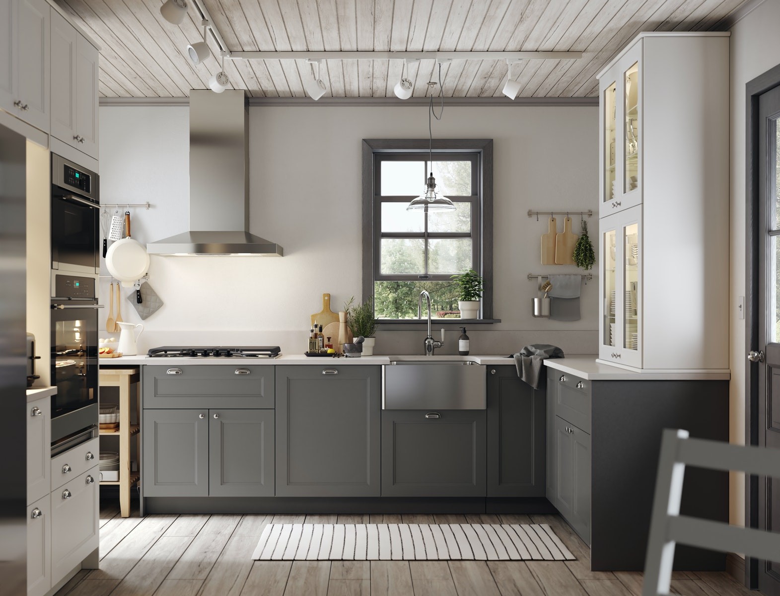A traditional kitchen with elegant detailing - IKEA