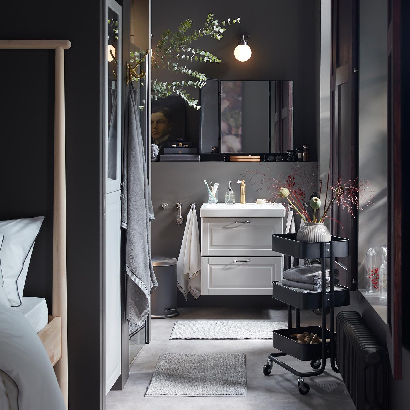 A mesmerising bathroom - IKEA
