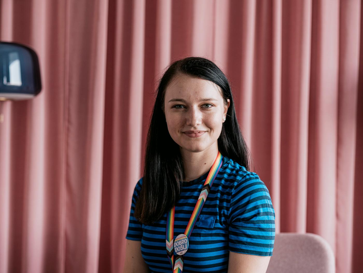 Ana – strokovnjakinja na oddelku Ljudje in kultura podjetja