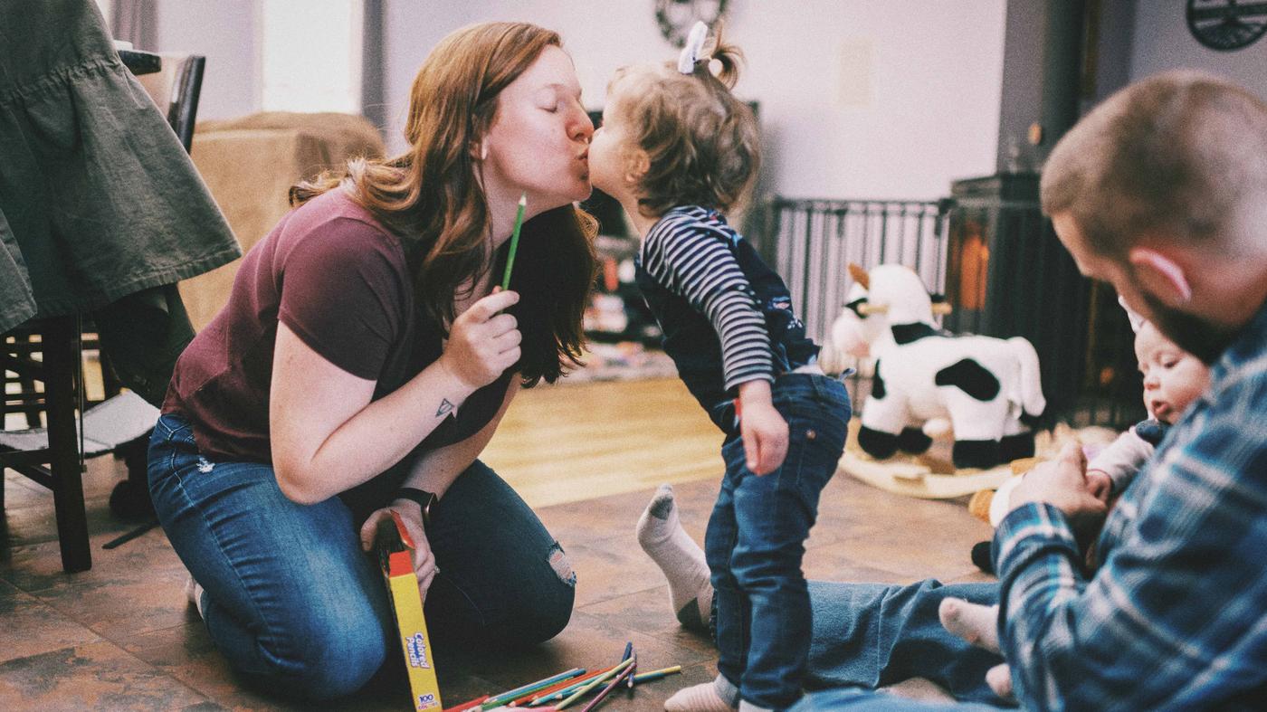 Anlässlich des internationalen Kindertags möchte IKEA auf die Situation vieler Frauen und Kinder aufmerksam machen.
