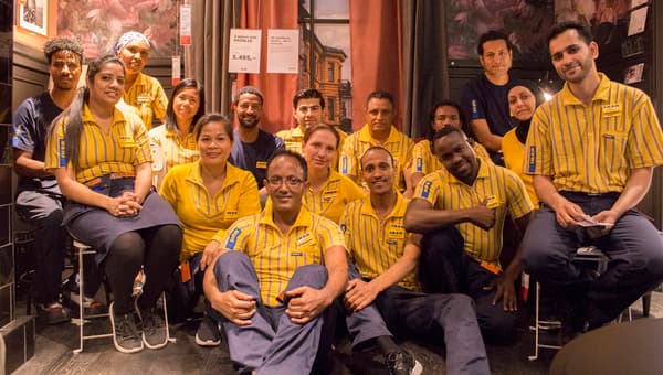 Ansatte på IKEA som har vært en del av hurtigsporet.