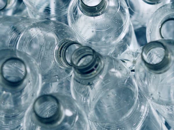 Around 25 half-litre recycled plastic PET bottles are used for each IKEA KUNGSBACKA kitchen front.