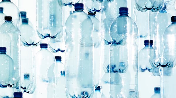 Around 25 half-litre recycled plastic PET bottles are used for each IKEA KUNGSBACKA kitchen front.