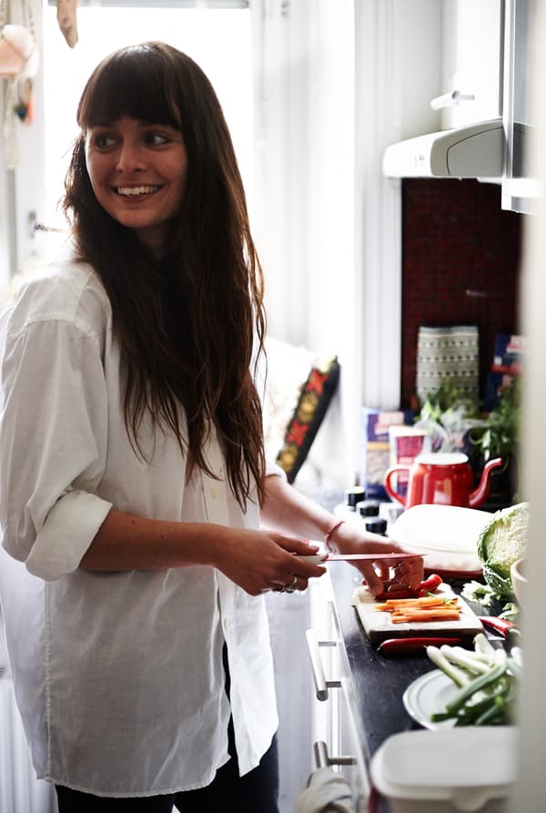 Ask friends to help prepare food.