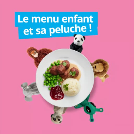 assiette de boulettes avec animaux en peluche