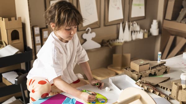 At home with the kids: tips for how to spend a day full of fun.
