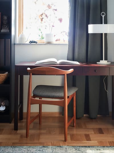 Essplatz mit Holzmöbeln einrichten - IKEA Österreich