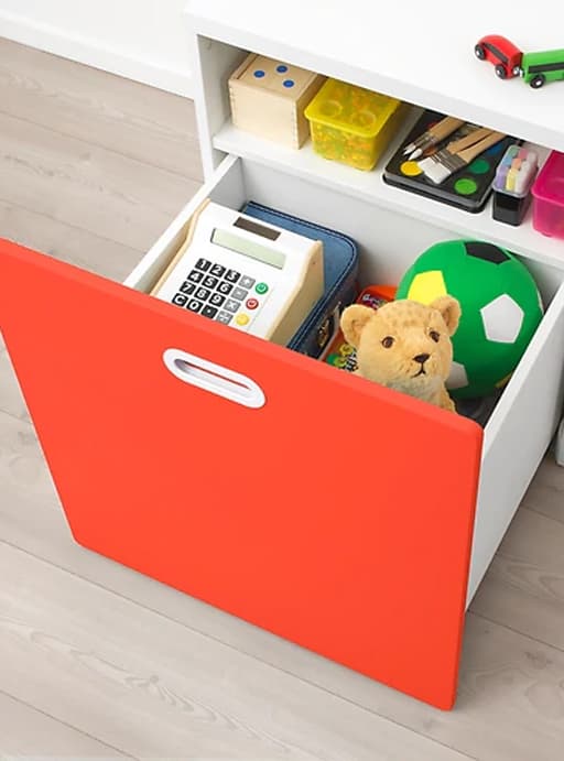 Axúdate de mobles e accesorios útiles.