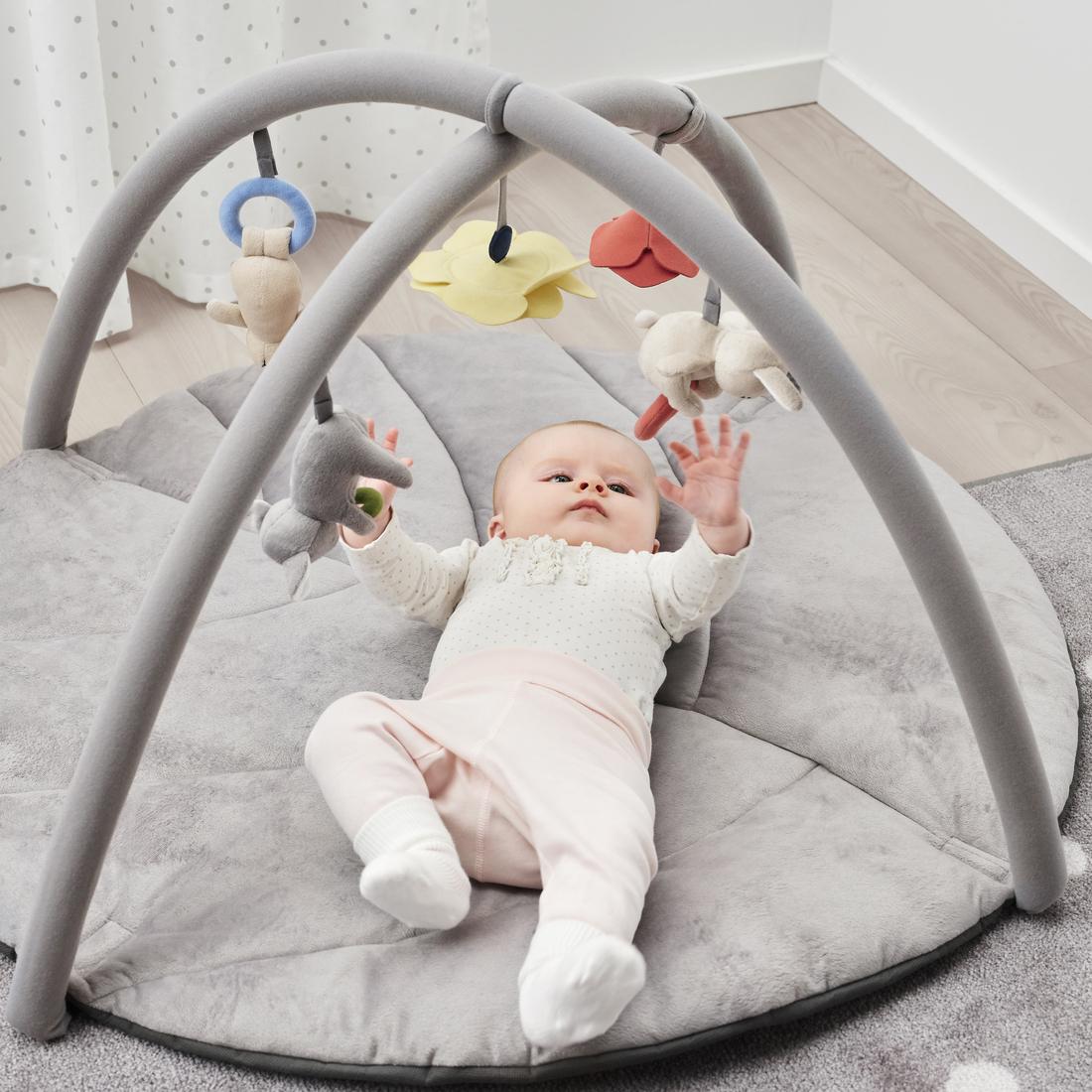 Baby gifts for new parents
