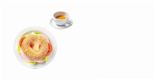 bagel se šunkou a sýrem, espresso/lungo