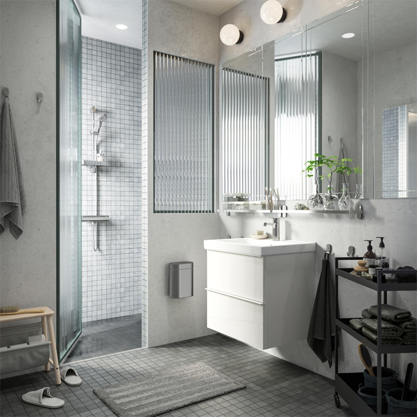 Un bagno dal design lineare - IKEA IT