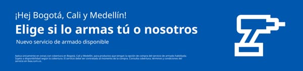 Banner promocional de IKEA en fondo azul que anuncia el nuevo servicio de armado, con el texto “¡Hej Bogotá, Cali y Medellín! Elige si lo armas tú o nosotros” y el subtítulo “Nuevo servicio de armado disponible”, acompañado de un ícono blanco de taladro que representa el armado de muebles; incluye texto legal en la parte inferior indicando que el servicio aplica solo en zonas con cobertura y para productos con la opción de armado habilitada, sujeto a disponibilidad y contratación al momento de la compra.