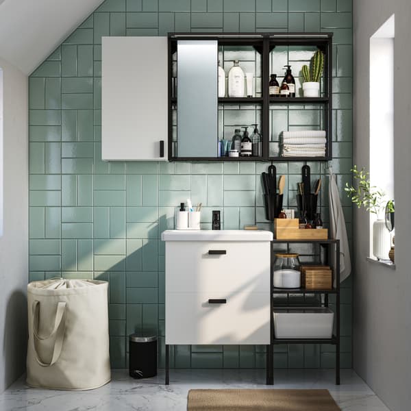 Baño con muebles de baño ENHET