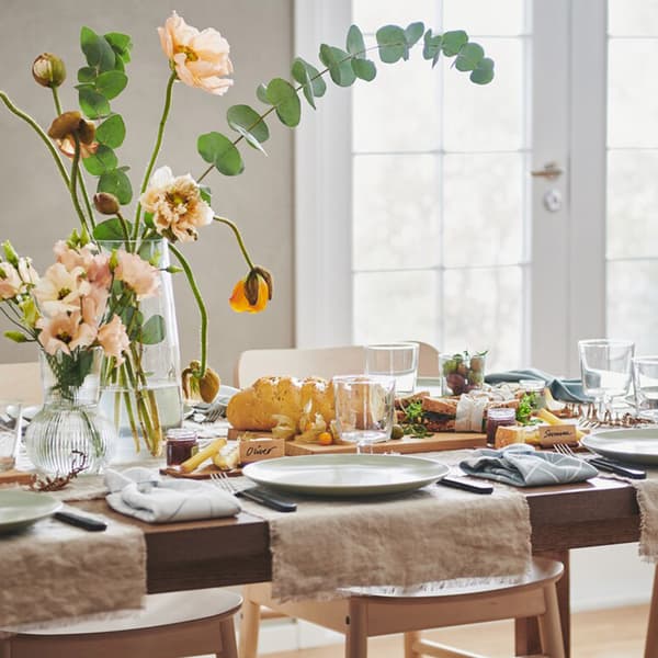 Basic but beautiful table setting ideas